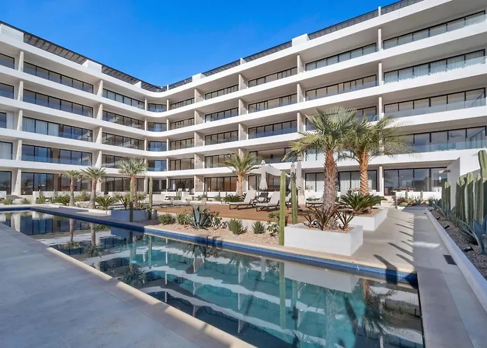 2 Pools Jacuzzi Close To Beaches Rooftop Cozy