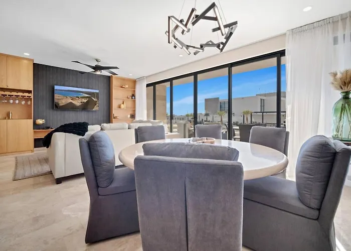 2 Pools Jacuzzi Close To Beaches Rooftop Cozy Holiday home *